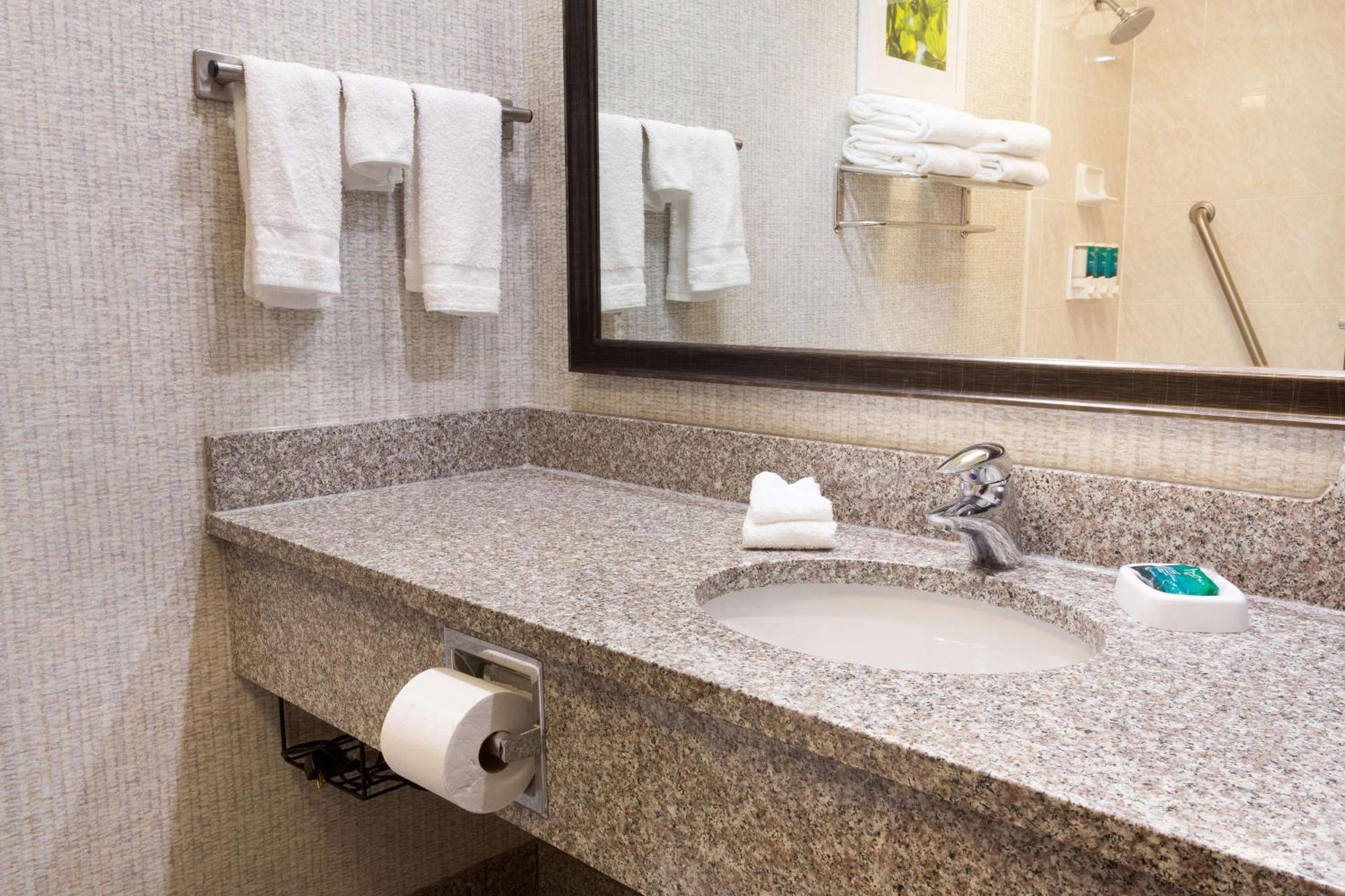 Drury Inn & Suites Dayton North Екстериор снимка